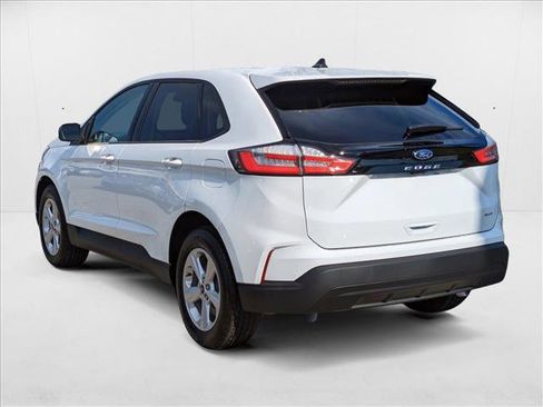 New 2024 Ford Edge SE image 8