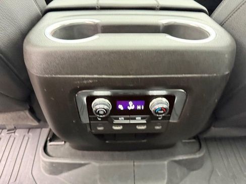 Used 2023 GMC Yukon XL Denali AWD/4WD image 12