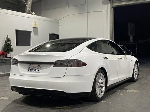 Used 2014 Tesla Model S 85 image 3