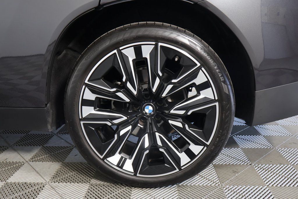 Used 2025 BMW X3 xDrive30i w/ Premium Package AWD/4WD image 13