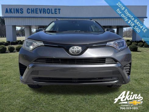 Used 2018 Toyota RAV4 LE image 2