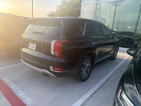 Used 2021 Hyundai Palisade SEL w/ Premium Package FWD image 4