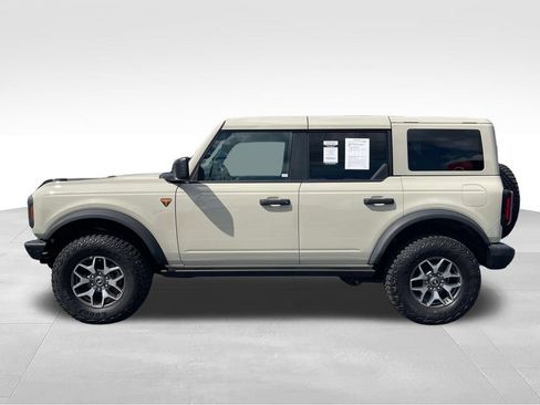 Used 2025 Ford Bronco Badlands AWD/4WD image 2