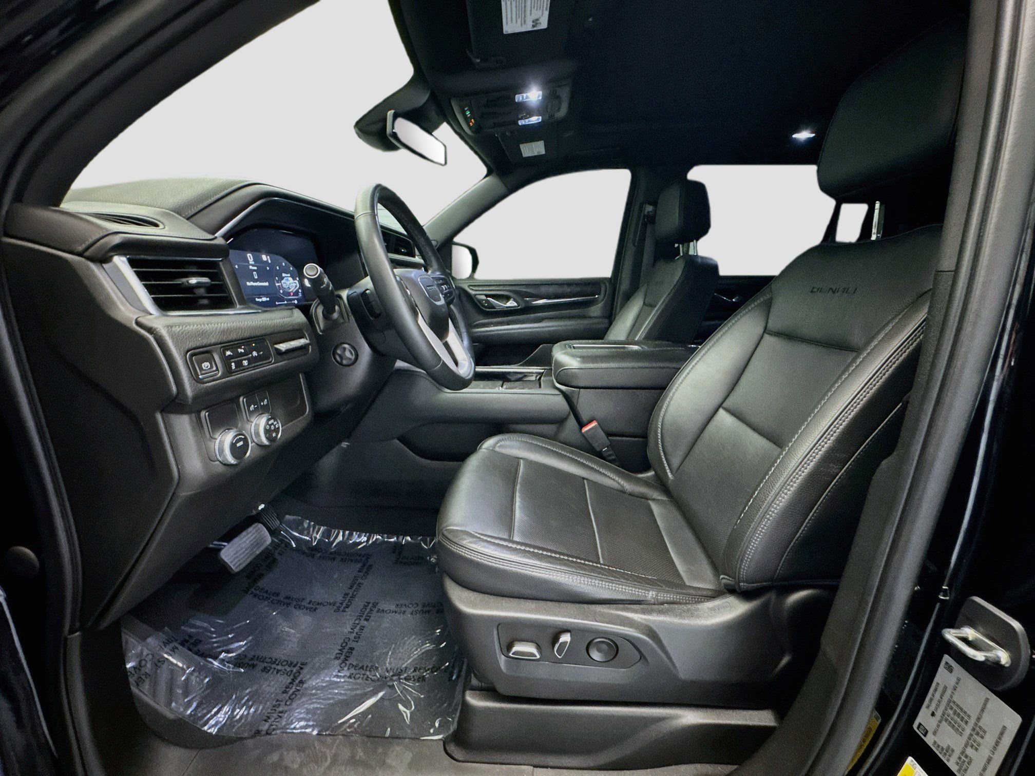 Used 2023 GMC Yukon XL Denali RWD image 13