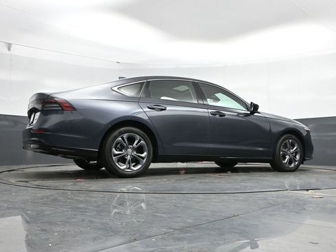 Used 2025 Honda Accord EX-L image 39