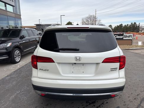 Used 2017 Honda Pilot Touring image 5