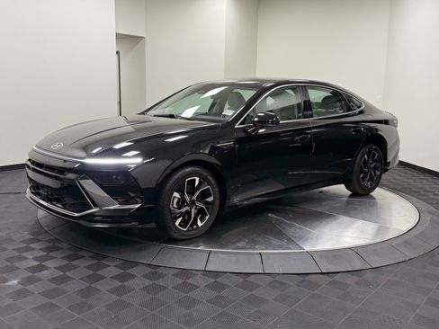 Used 2025 Hyundai Sonata SEL FWD image 3