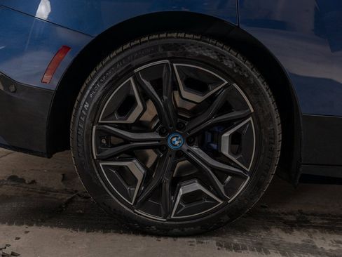 Used 2025 BMW iX M60 image 52