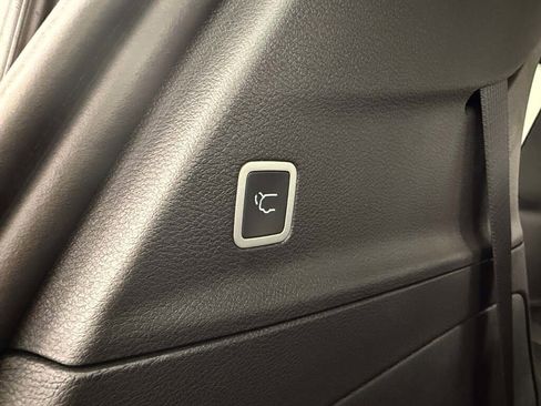 New 2026 Chrysler Pacifica Limited image 38