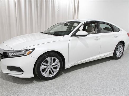 Used 2019 Honda Accord LX image 3