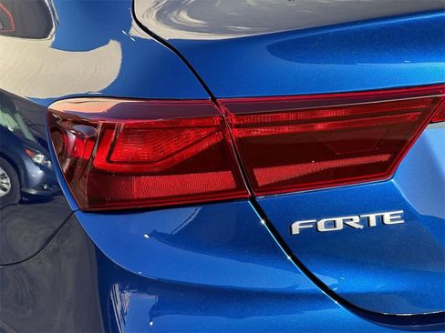 Used 2023 Kia Forte LXS image 7