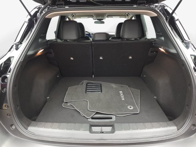 Used 2026 Nissan Kicks SR FWD image 30