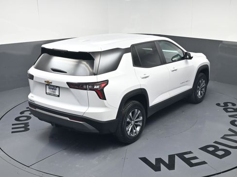 Certified 2025 Chevrolet Equinox LT w/ Safety and Technology Package image 33