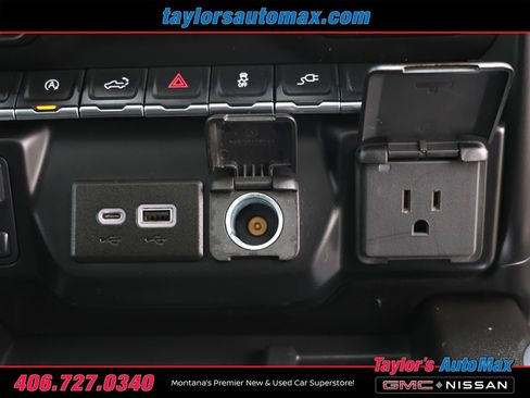 Used 2021 Chevrolet Silverado 1500 High Country AWD/4WD image 32