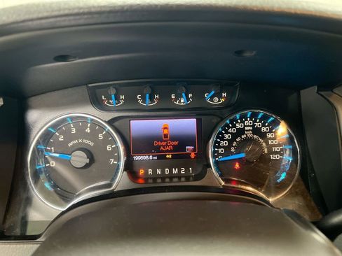 Used 2013 Ford F150 XLT w/ XLT Chrome Pkg image 12