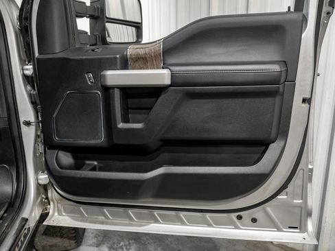 Used 2019 Ford F250 Lariat image 45