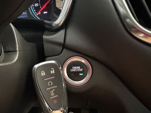 Used 2024 Chevrolet Equinox LT FWD image 25