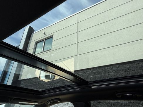 New 2026 Cadillac XT5 Premium Luxury image 9