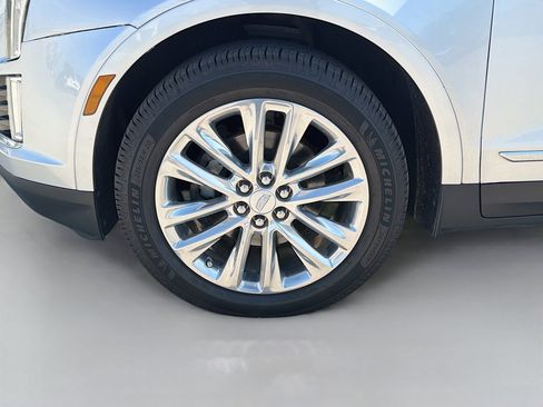 Used 2019 Cadillac XT5 Luxury image 41