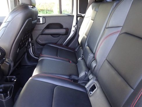 Used 2020 Jeep Gladiator Rubicon AWD/4WD image 18