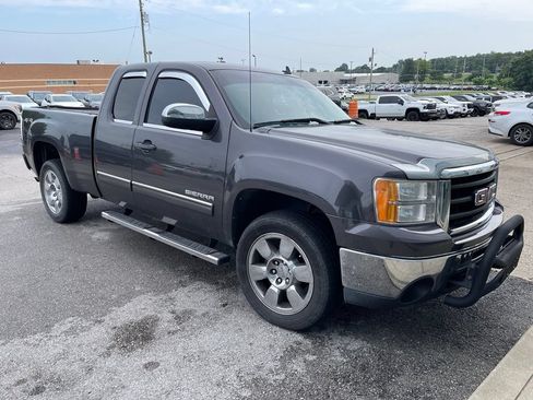 Used 2011 GMC Sierra 1500 SLE w/ Power Tech Package AWD/4WD image 2