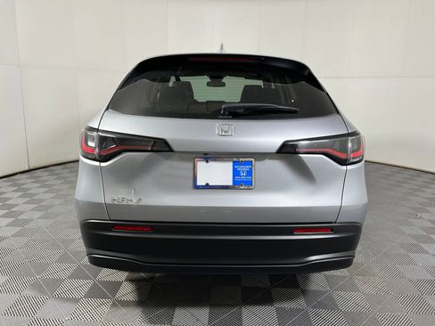 New 2026 Honda HR-V LX image 8