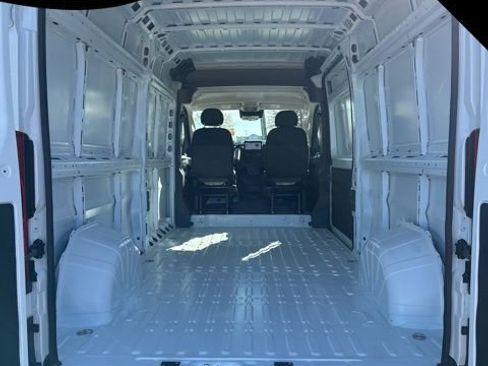 Used 2025 RAM ProMaster 2500 w/ Premium Convenience Group image 14