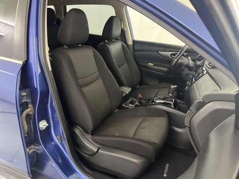 Used 2019 Nissan Rogue SV w/ Premium Package AWD/4WD image 21