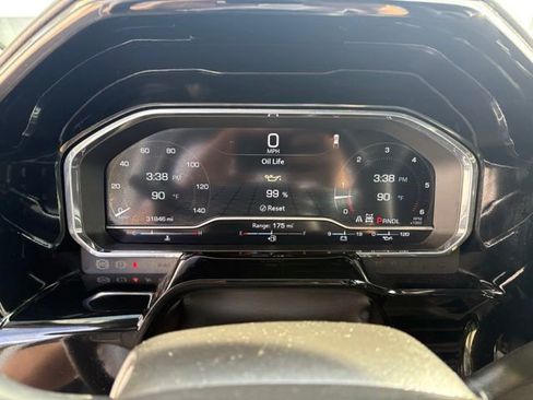 Used 2024 GMC Sierra 1500 SLT image 12