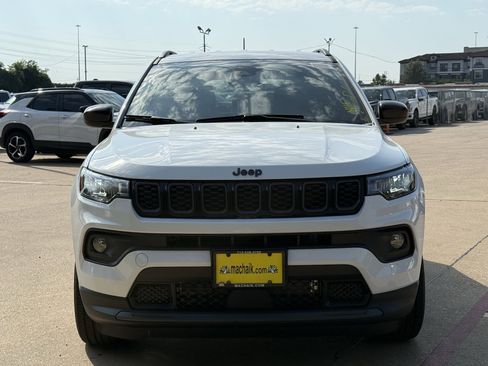 New 2026 Jeep Compass Latitude image 3