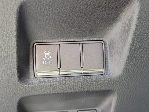 Used 2016 INFINITI Q70 3.7 RWD image 13