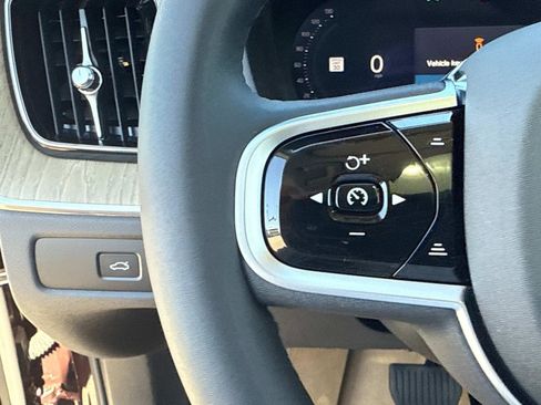 New 2026 Volvo XC60 B5 Ultra w/ Climate Package image 29