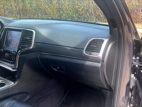 Used 2018 Jeep Grand Cherokee Limited AWD/4WD image 21