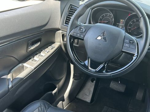 Used 2024 Mitsubishi Outlander Sport SEL AWD/4WD image 12