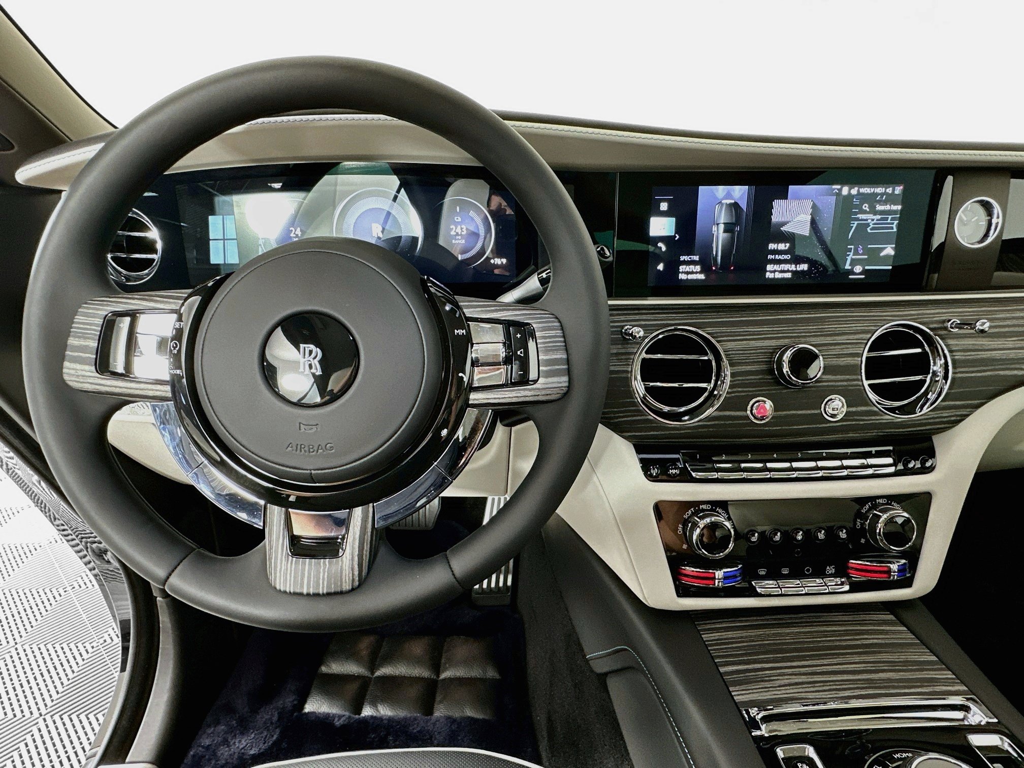 New 2026 Rolls-Royce Spectre w/ Spectre Enhancement Package AWD/4WD image 12