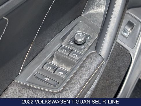 Used 2022 Volkswagen Tiguan SEL R-Line AWD/4WD image 12