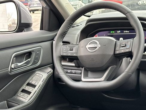 New 2025 Nissan Rogue Platinum w/ Tech Package AWD/4WD image 17