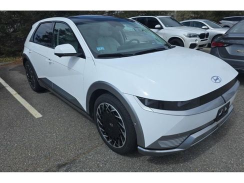 Used 2024 Hyundai Ioniq 5 Limited AWD/4WD image 2
