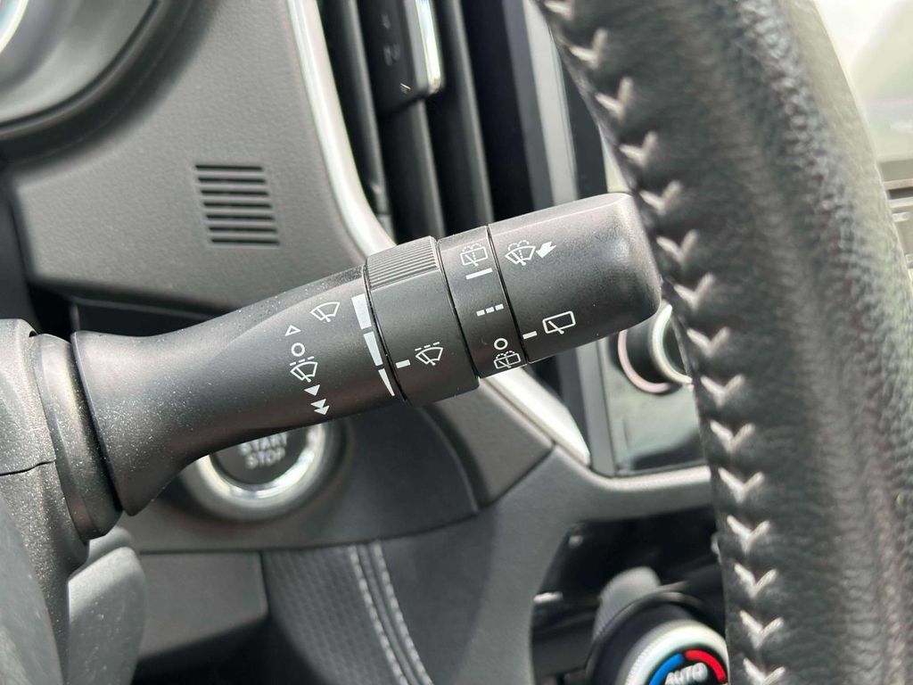 Used 2020 Subaru Forester Limited AWD/4WD image 23