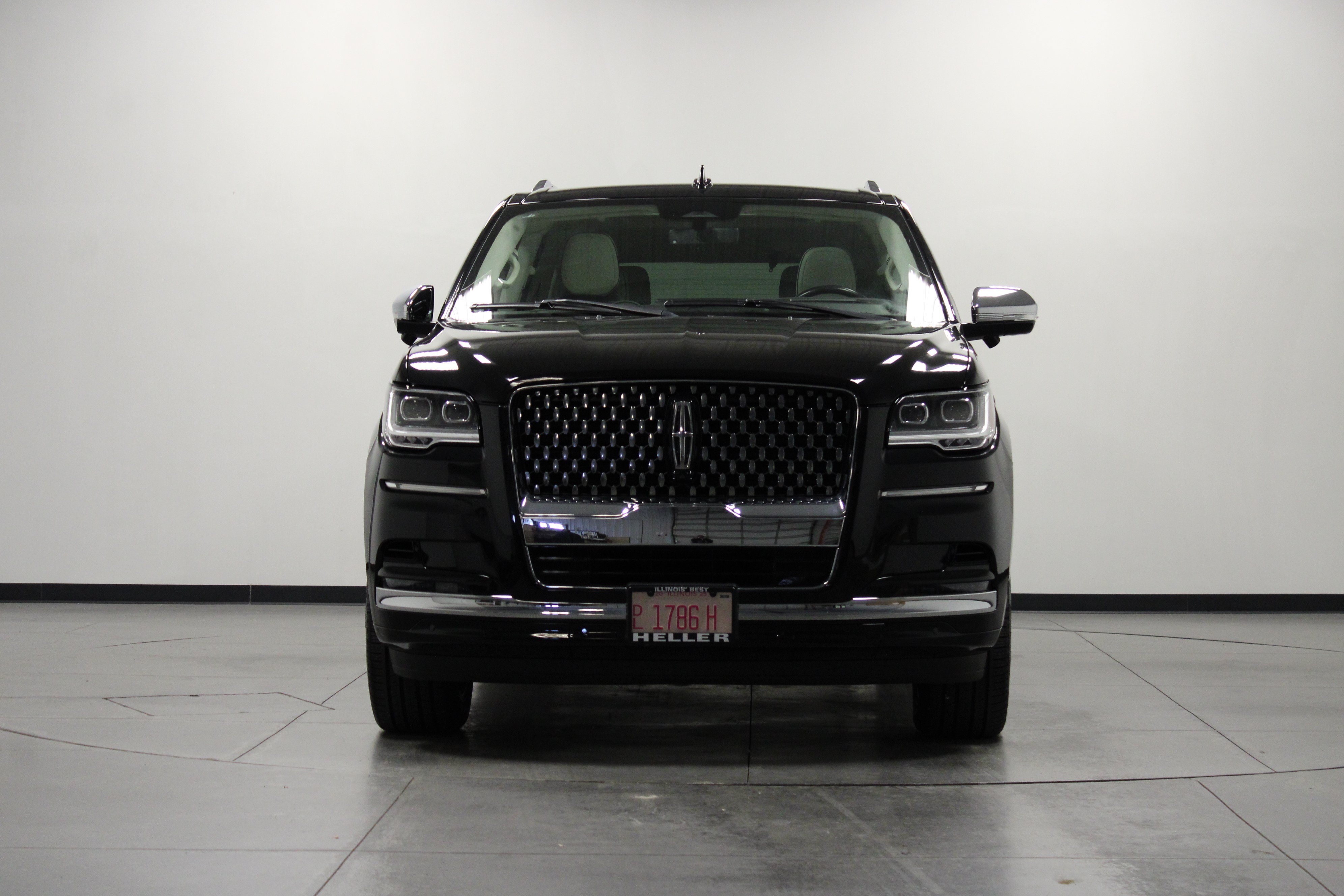 Used 2023 Lincoln Navigator Black Label AWD/4WD image 9