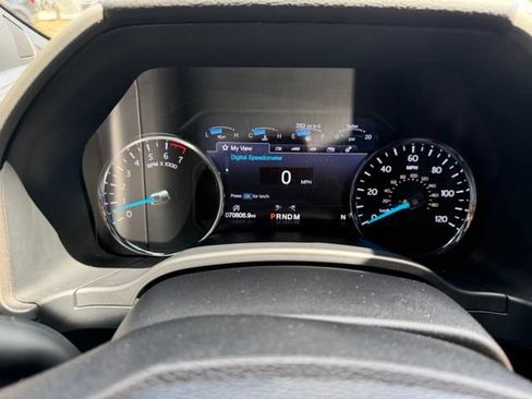 Used 2019 Ford Expedition XLT w/ Equipment Group 202A AWD/4WD image 13