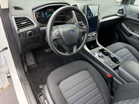 Used 2024 Ford Edge SE AWD/4WD image 14