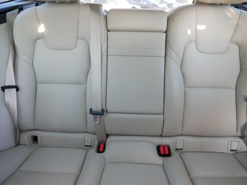 Used 2019 Volvo XC60 T8 Inscription w/ Advanced Package image 13