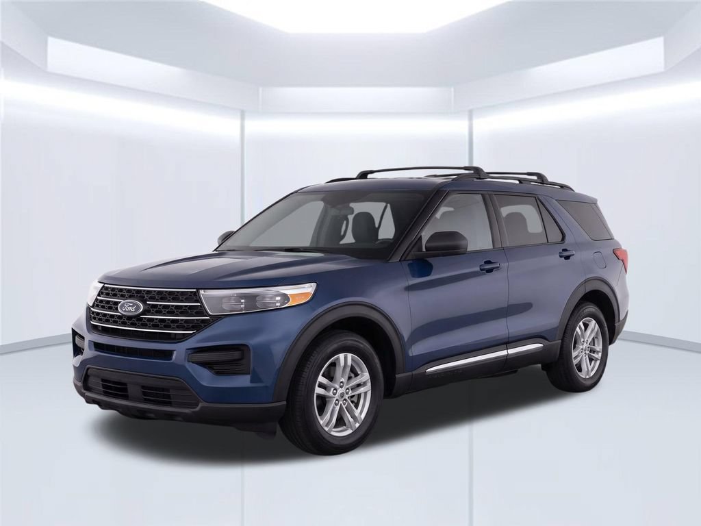 Used 2020 Ford Explorer XLT w/ Comfort Package AWD/4WD image 2