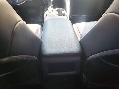 Used 2021 Toyota Camry SE FWD image 32
