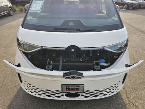 Used 2025 Volkswagen ID. Buzz Pro S RWD image 8