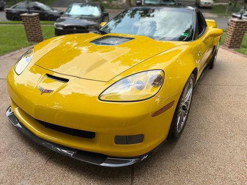 Used 2010 Chevrolet Corvette ZR1 w/ Preferred Equipment Group RWD image 7