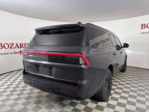 Certified 2025 Lincoln Navigator L Reserve w/ Jet Appearance Package AWD/4WD image 8