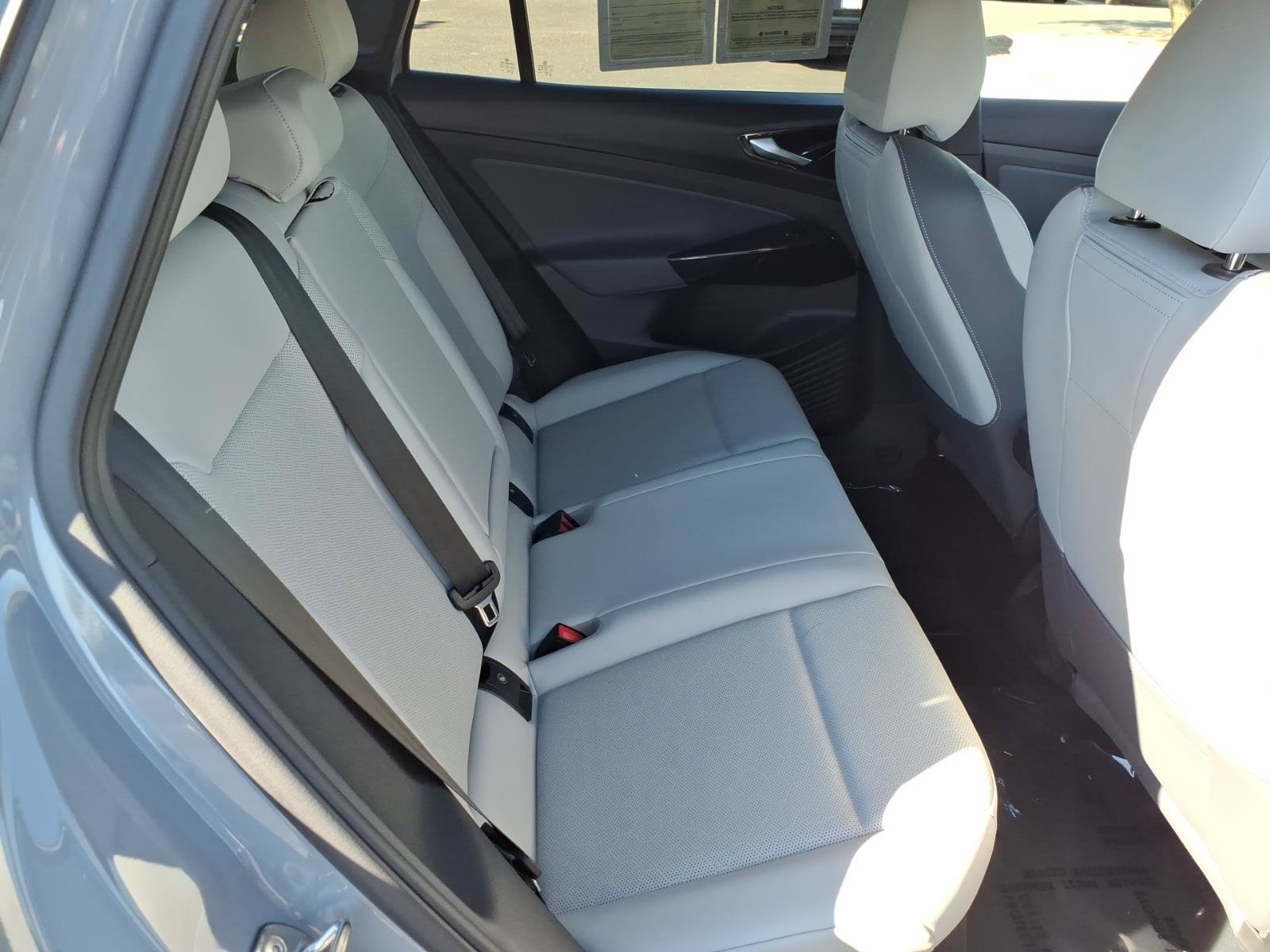 Certified 2022 Volkswagen ID.4 Pro S w/ Gradient Package RWD image 14