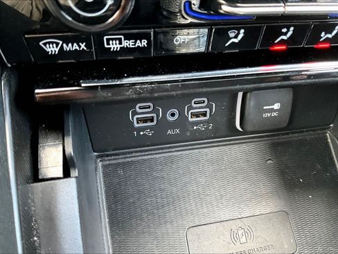 Used 2024 Jeep Grand Cherokee Laredo X w/ Luxury Tech Group I AWD/4WD image 16